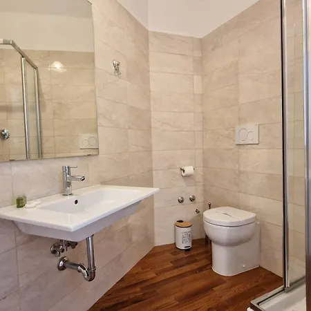 Cozy Colosseum 2br-2ba Family Apartment *